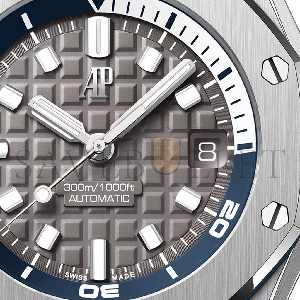 AUDEMARS PIGUET ROYAL OAK OFFSHORE DIVER WATCH 15720ST.OO.A009CA.01 AUDEMARS PIGUET ROYAL OAK OFFSHORE DIVER WATCH 15720ST.OO.A009CA.01